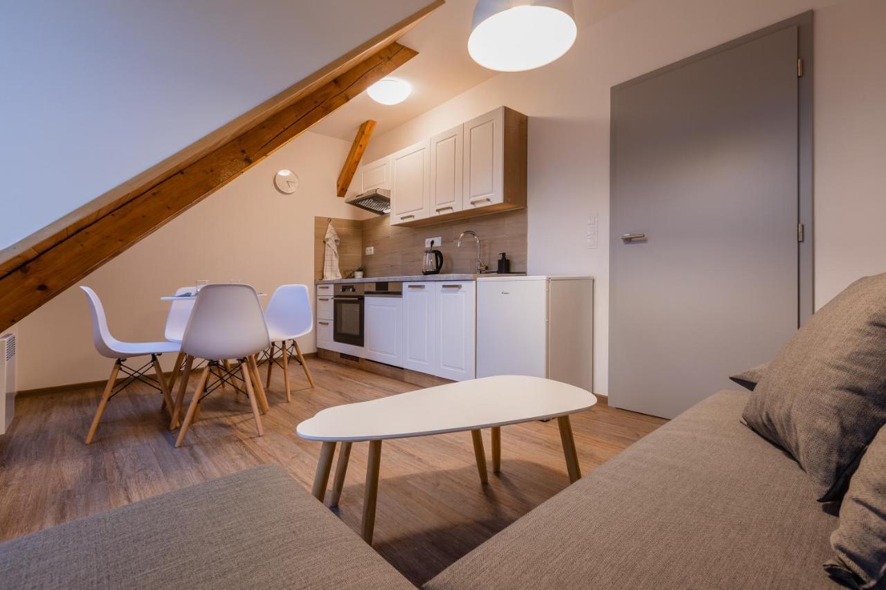 Romanticky Loft Parking U Hlavniho Nadrazi Olomouc Exterior photo