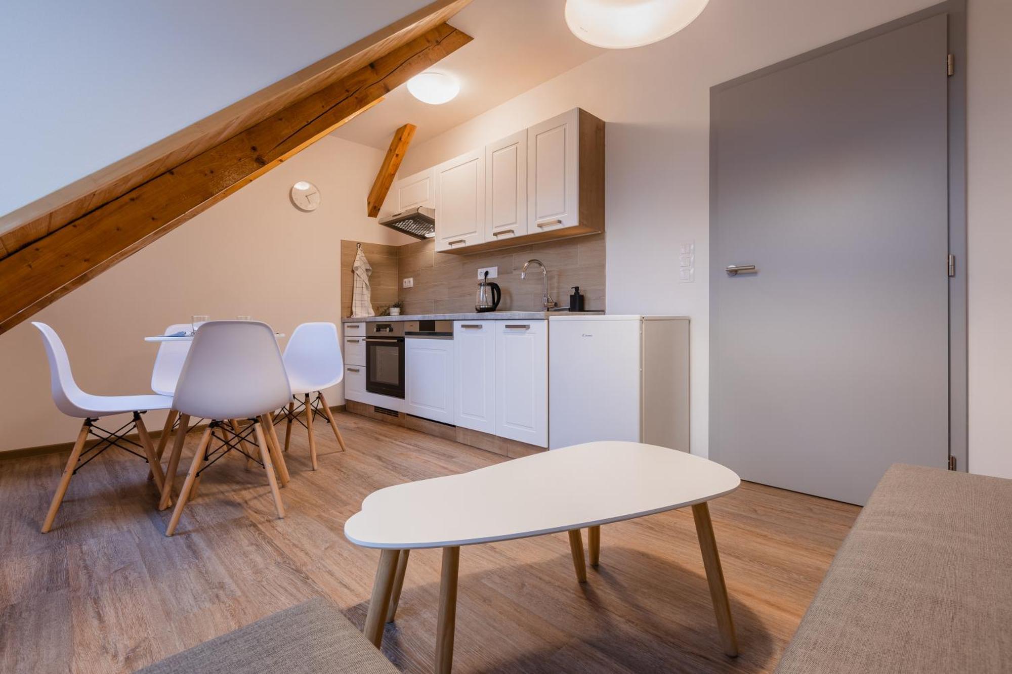 Romanticky Loft Parking U Hlavniho Nadrazi Olomouc Exterior photo
